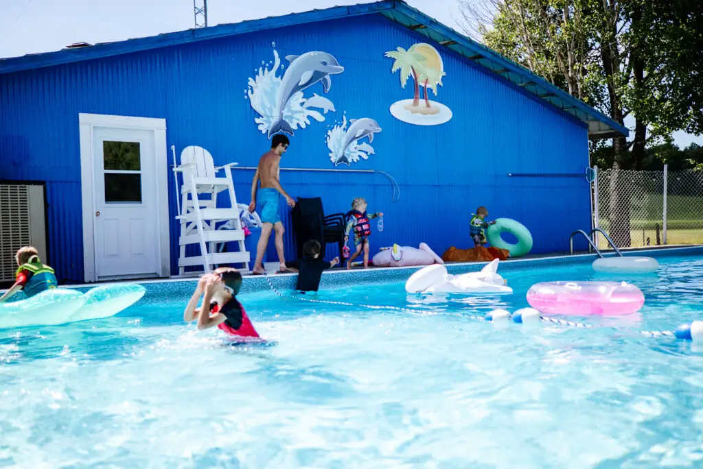 Camping familial avec piscine chauffée